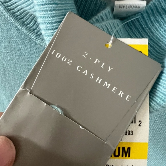 NWT 100% cashmere sweater - Picture 4 of 4